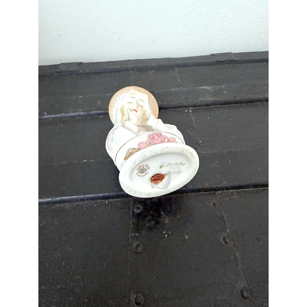 Vintage Lefton Porcelain Madonna Statue, Hand Painted Praying Mother Mary‎ 1950s - Picture 7 of 9